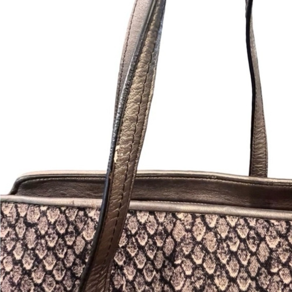 COACH "Taylor"  Python Snake
Print Alexis Carryall
Shoulder Bag - Picture 6 of 15